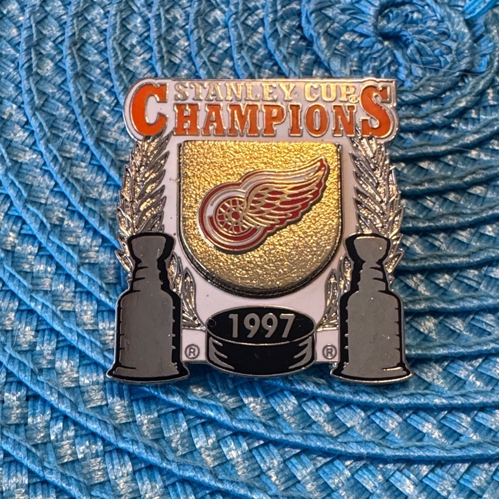 NHL Stanley Cup Champions 1997 Detroit Redwings Pin